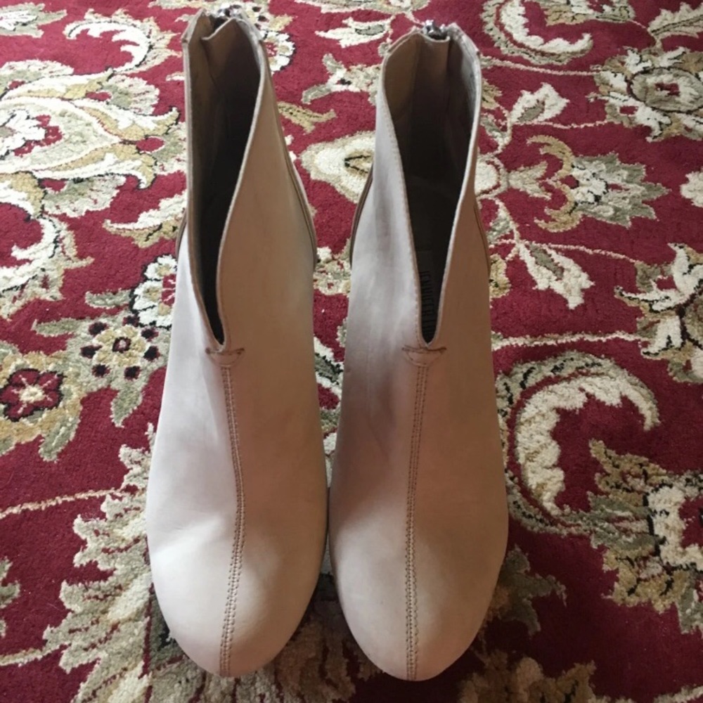 Like new Jennifer Lopez Wedge Booties!